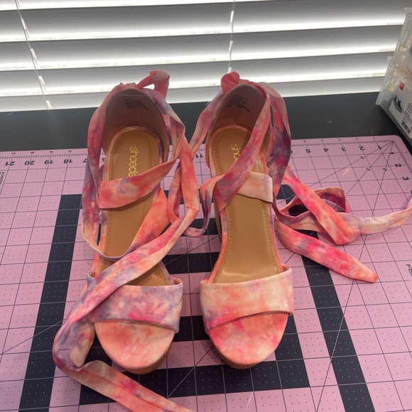 Pink Wedges - Picture 2 of 4
